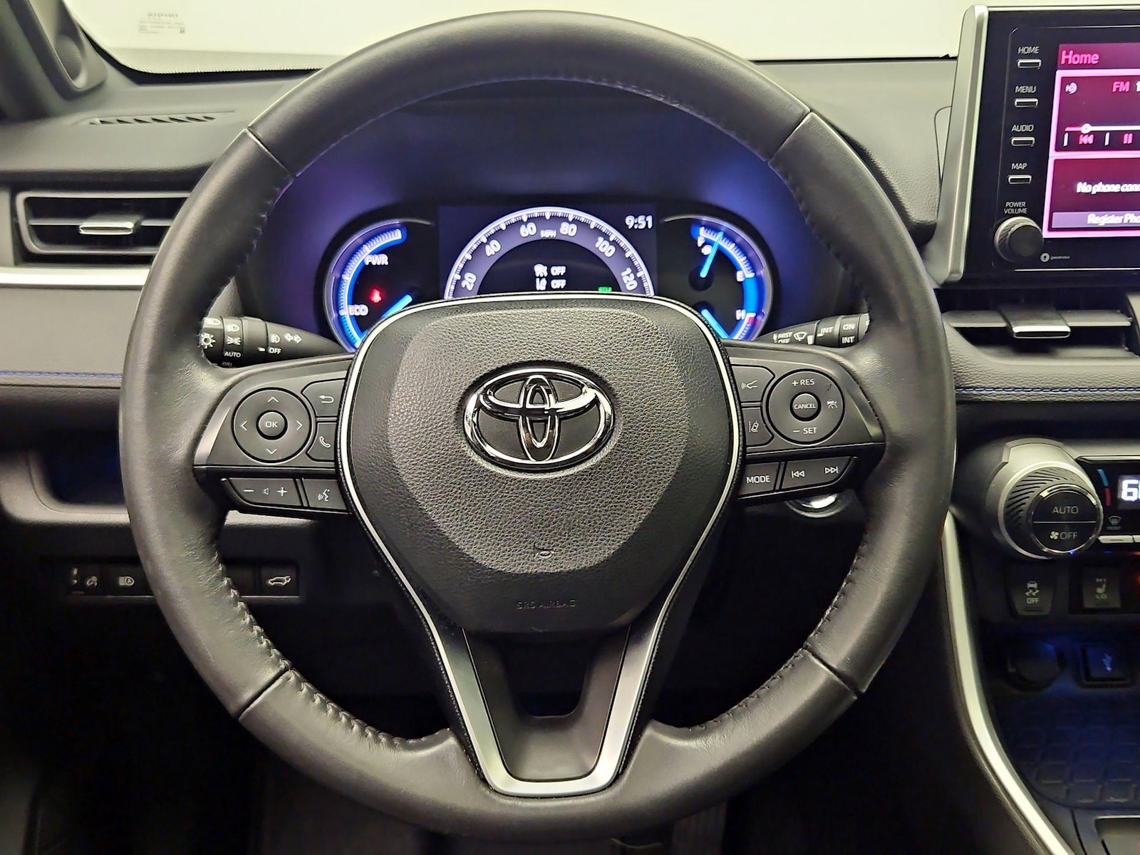 2020 Toyota RAV4 XSE - Photo 11