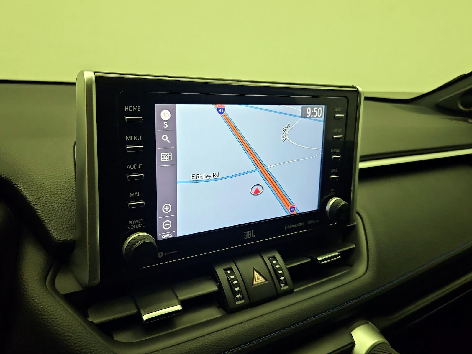 2020 Toyota RAV4 XSE - Photo 15