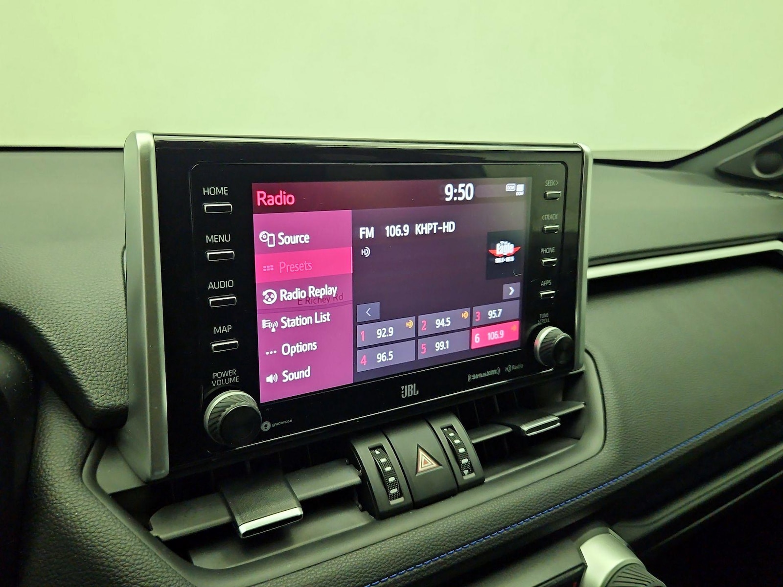 2020 Toyota RAV4 XSE - Photo 17