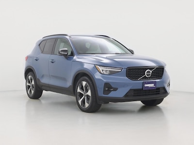 2023 Volvo XC40 B5 Plus Dark Theme