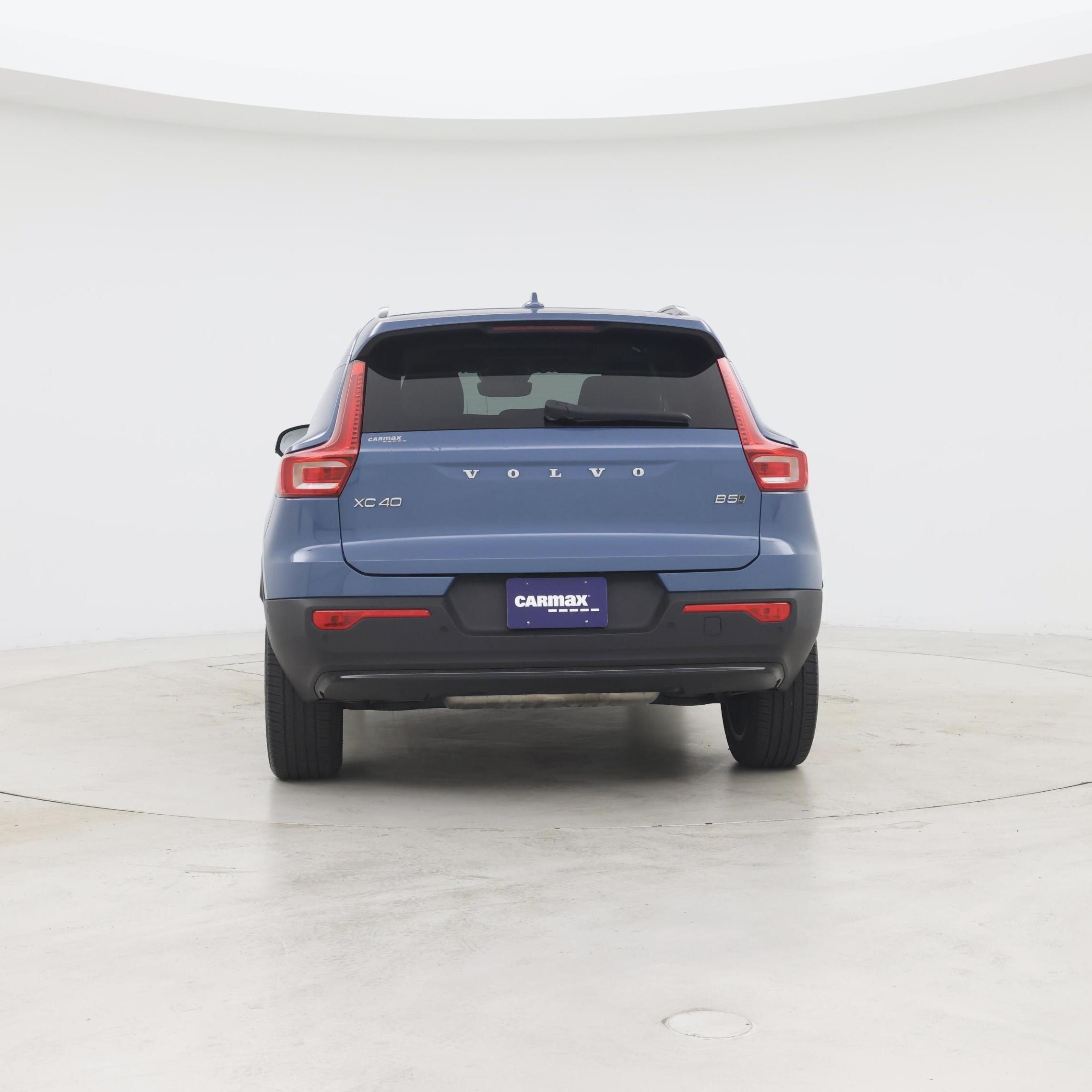 Thumbnail: 2023 Volvo XC40 - 6