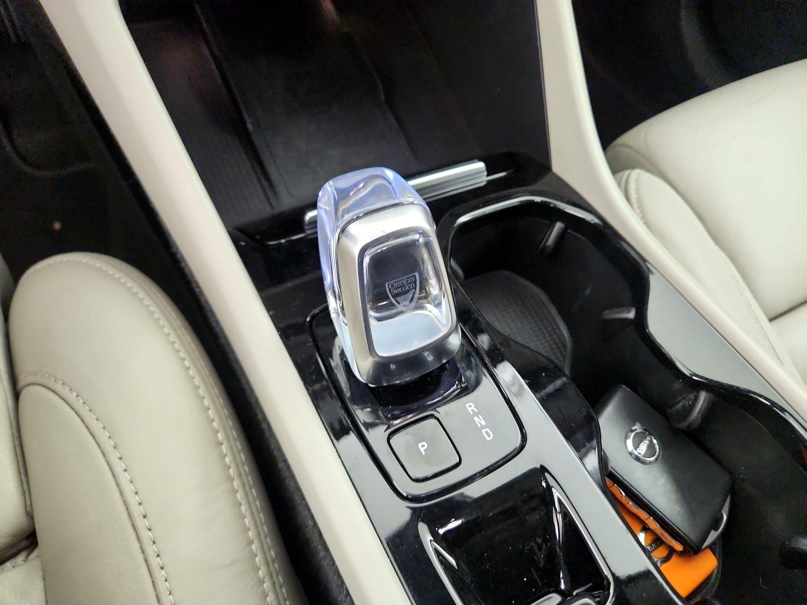 2023 Volvo XC40 Ultimate - Photo 16