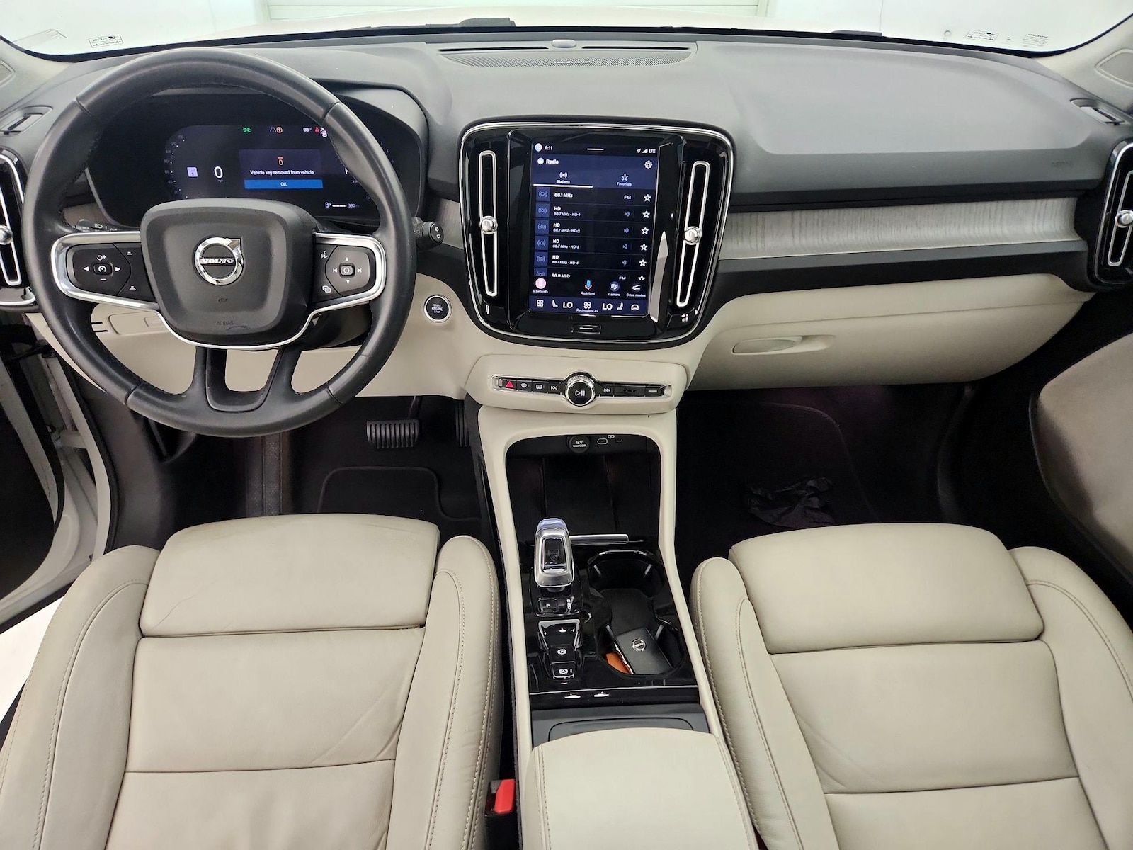 2023 Volvo XC40 Ultimate - Photo 8