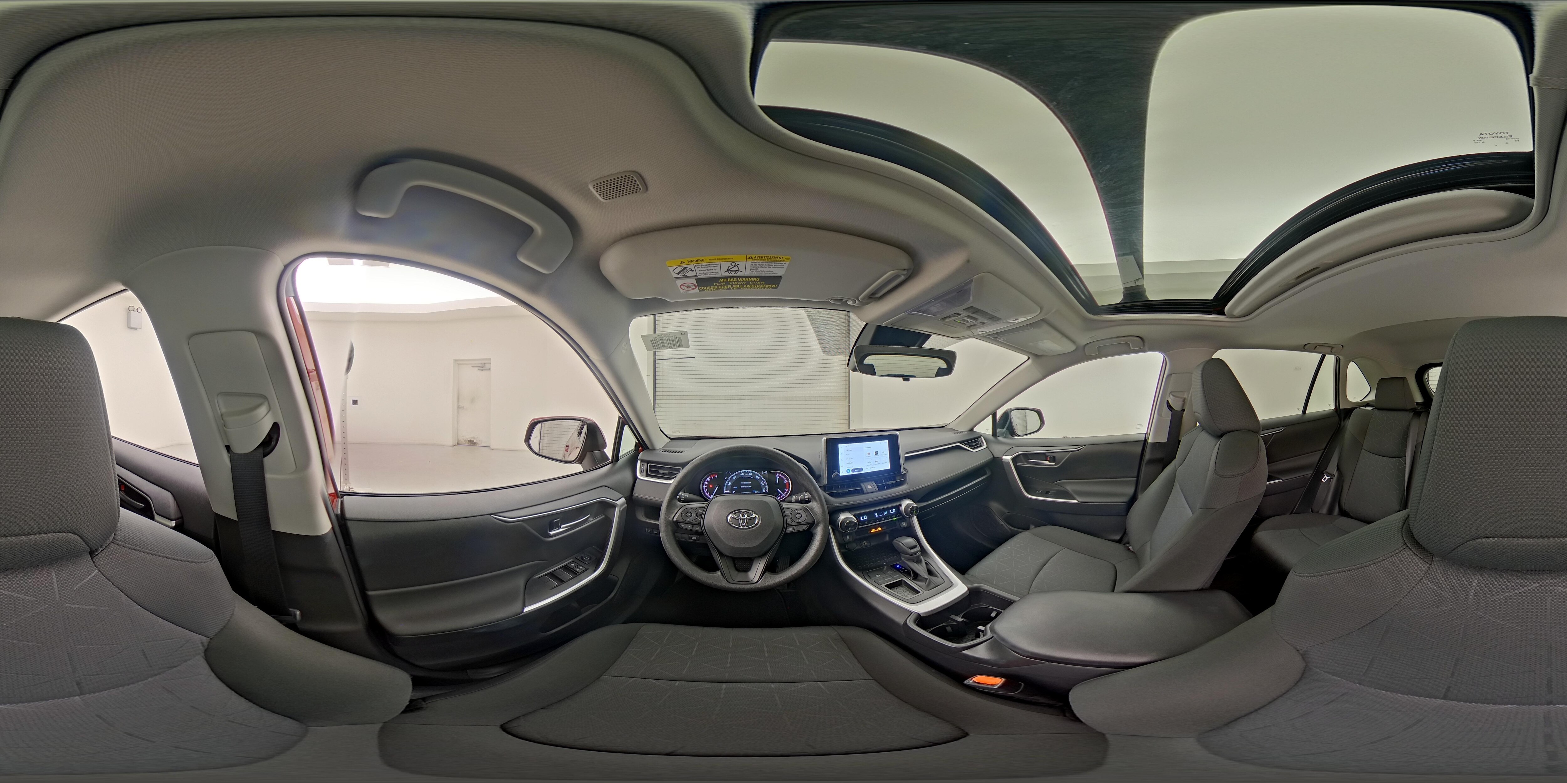 2025 Toyota RAV4 XLE - Photo 27