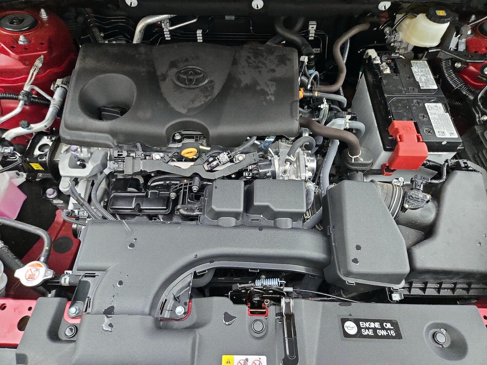 2025 Toyota RAV4 XLE - Photo 23