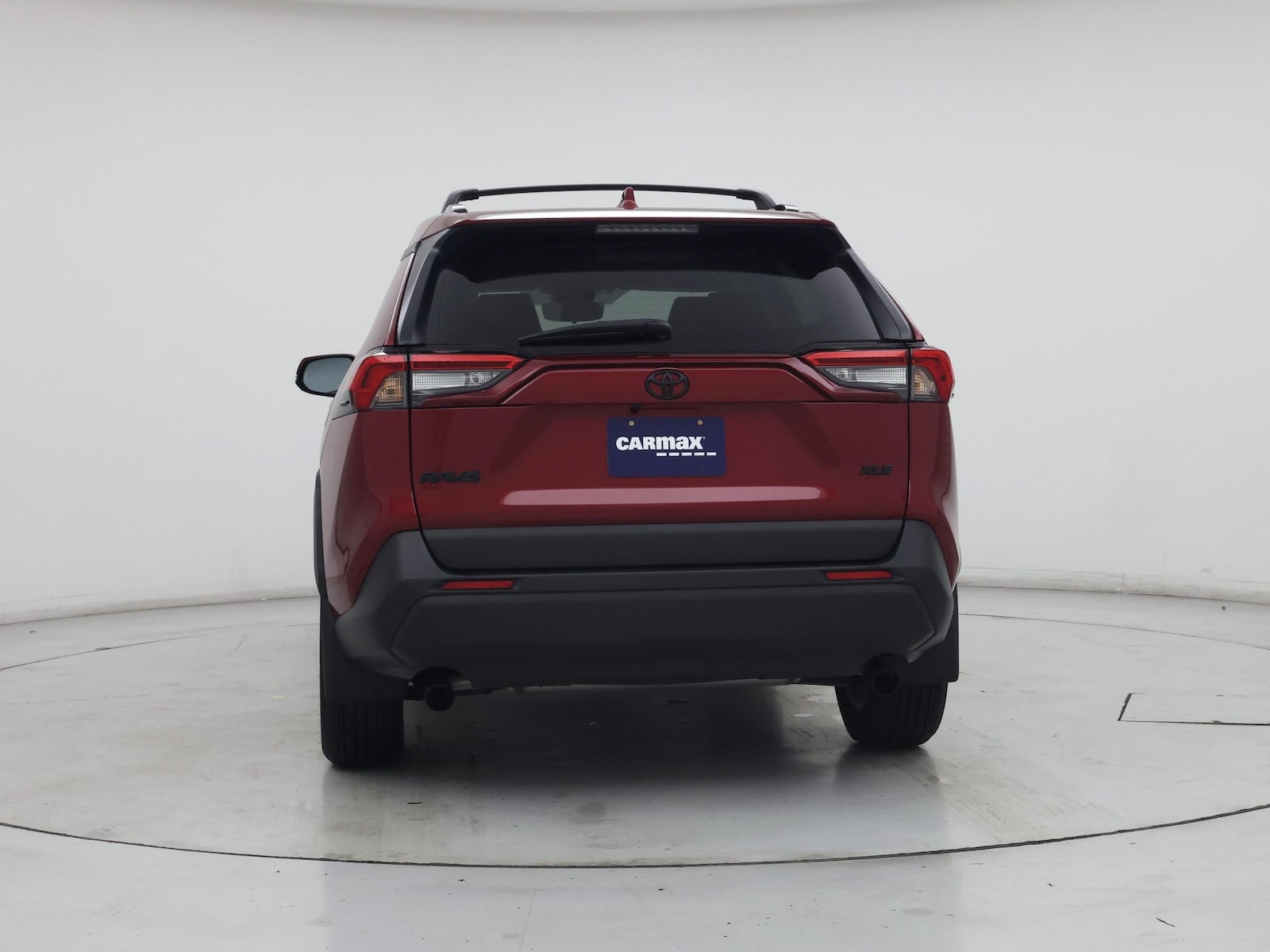 2025 Toyota RAV4 XLE - Photo 7
