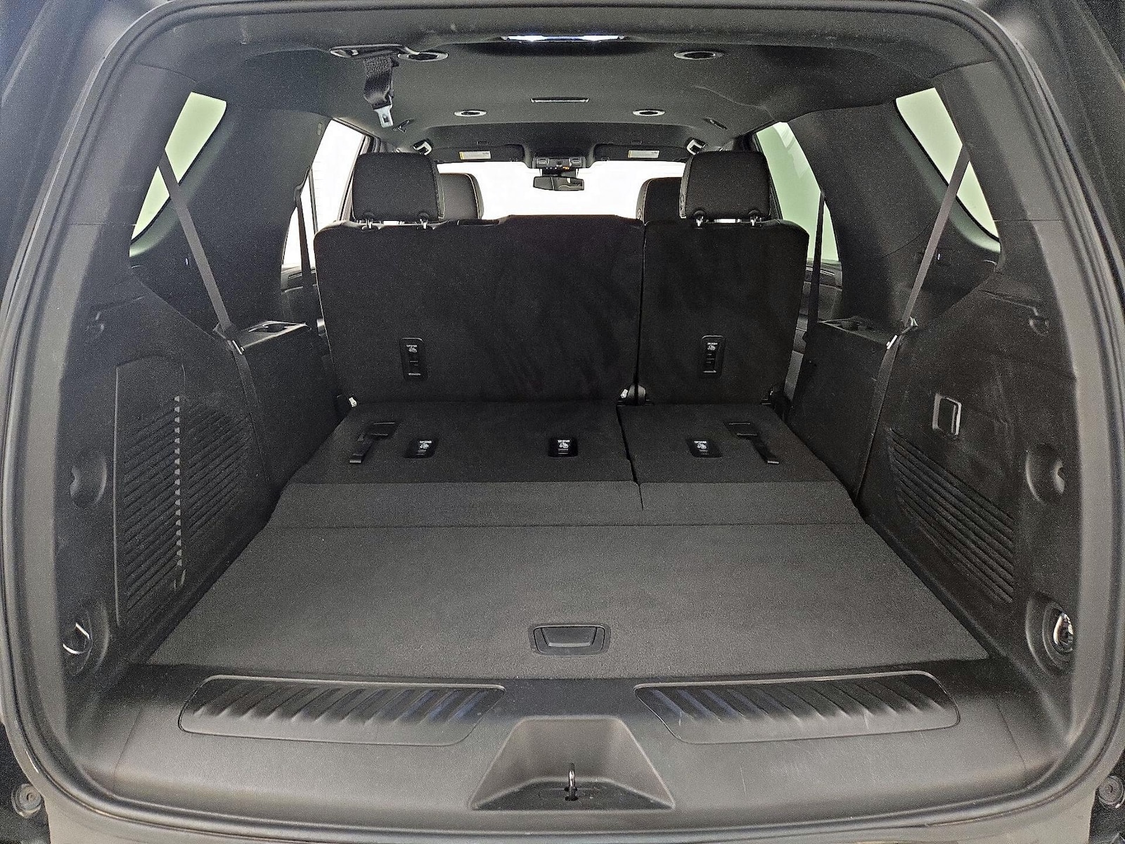 2023 GMC Yukon SLT - Photo 23
