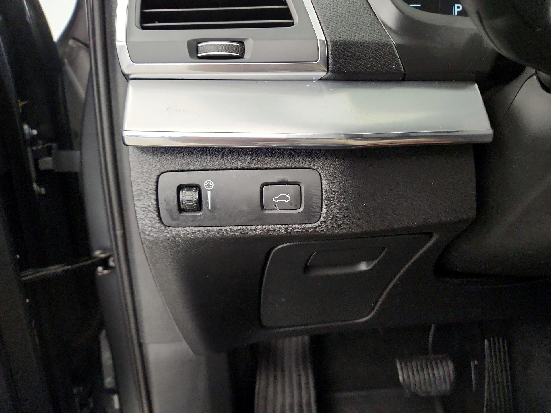 Thumbnail: 2018 Volvo XC90 - 13