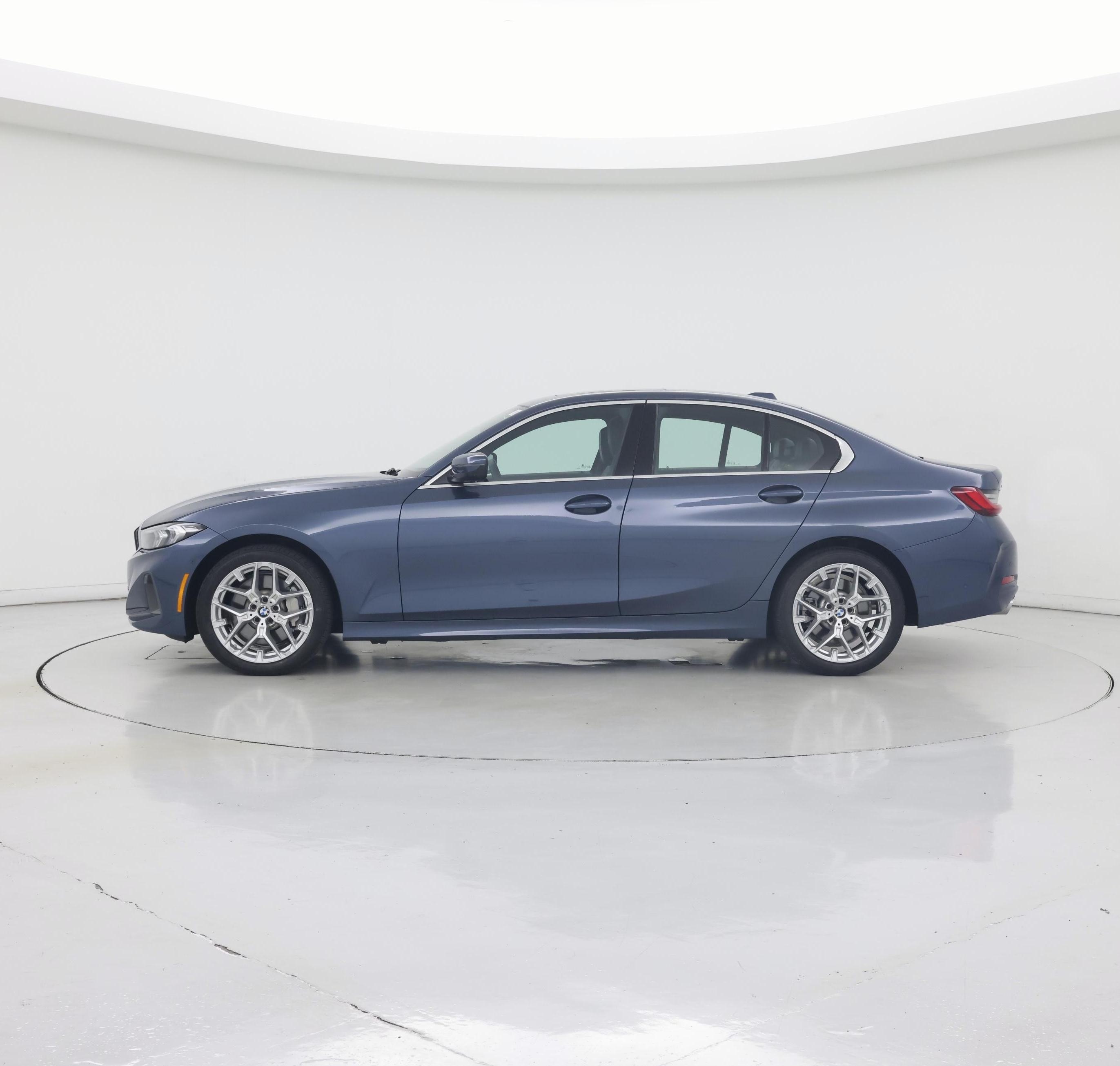 Thumbnail: 2025 BMW 3 Series - 3