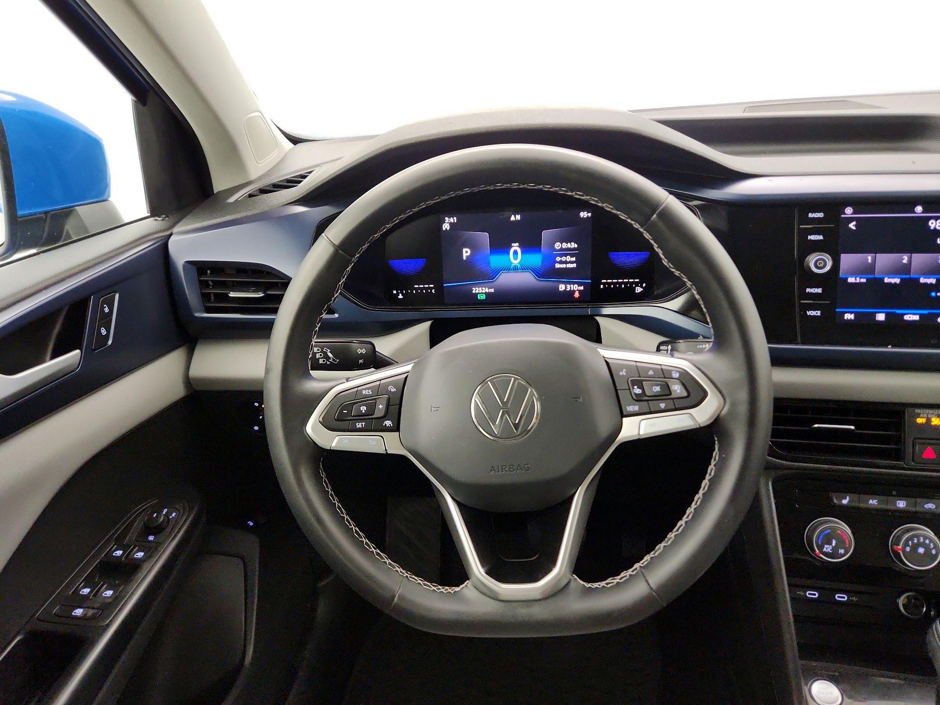 Thumbnail: 2023 Volkswagen Taos - 10
