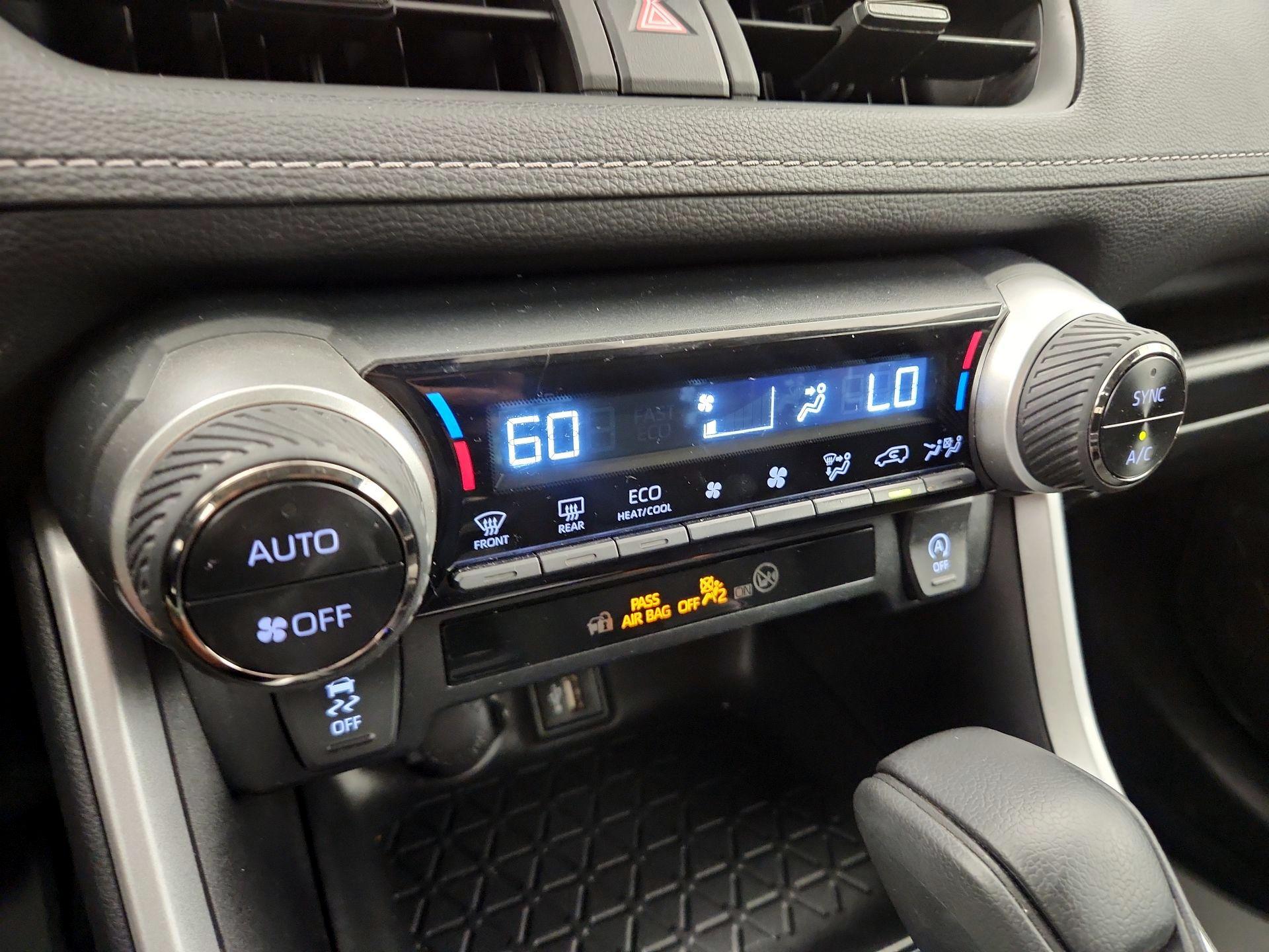 Thumbnail: 2024 Toyota RAV4 - 16