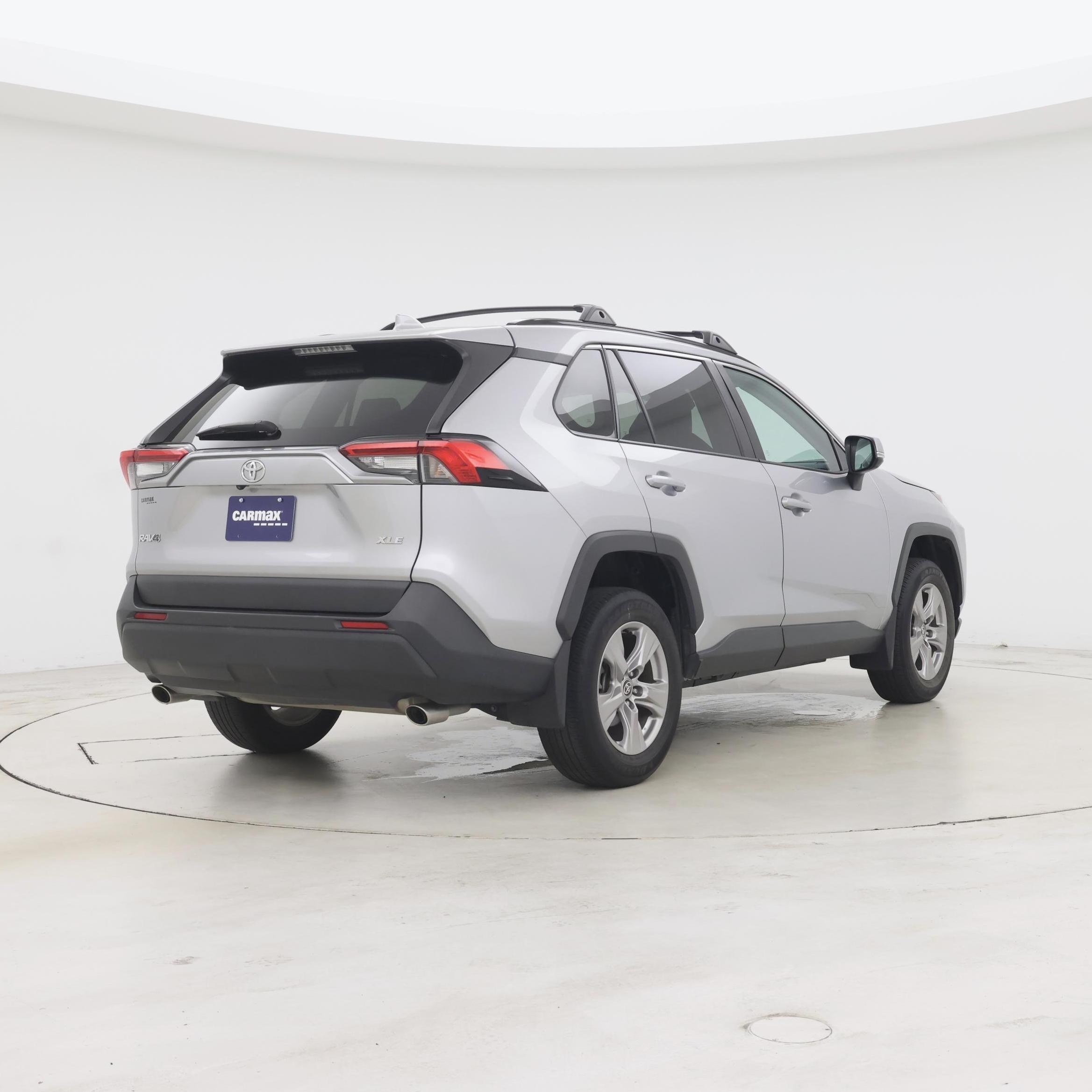 Thumbnail: 2024 Toyota RAV4 - 8