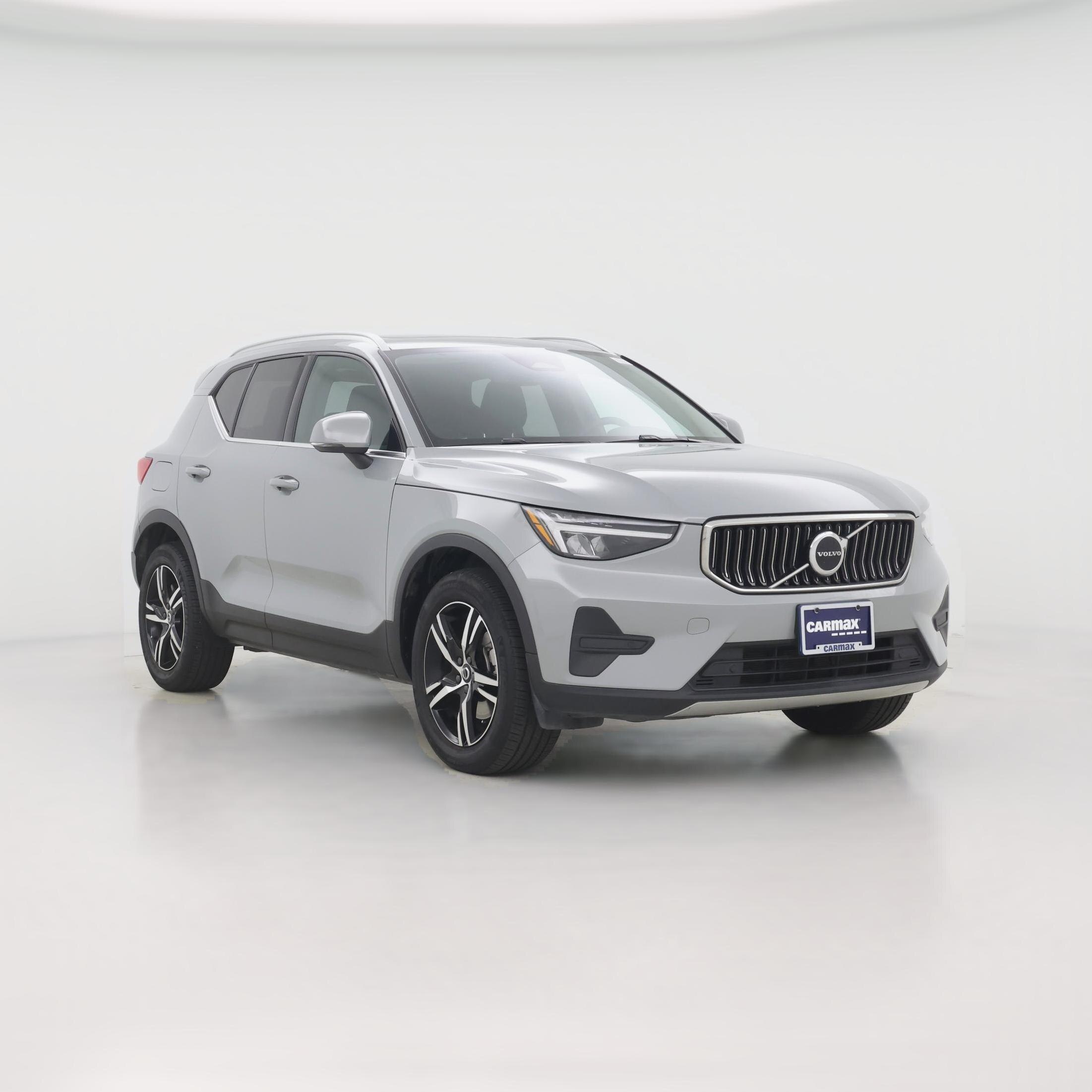 Thumbnail: 2025 Volvo XC40 - 1
