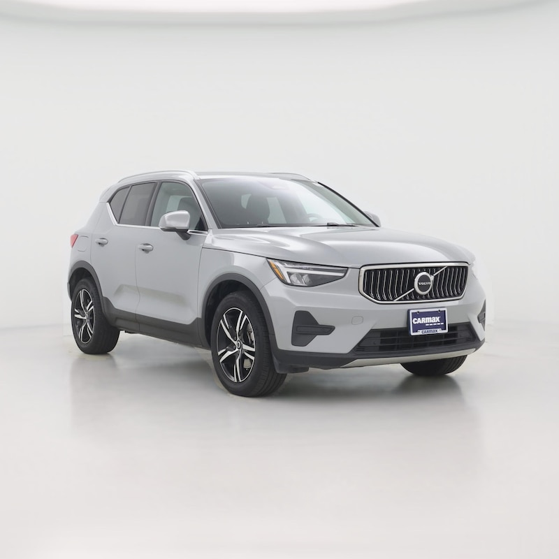 2025 Volvo XC40 B5 Core Bright Theme