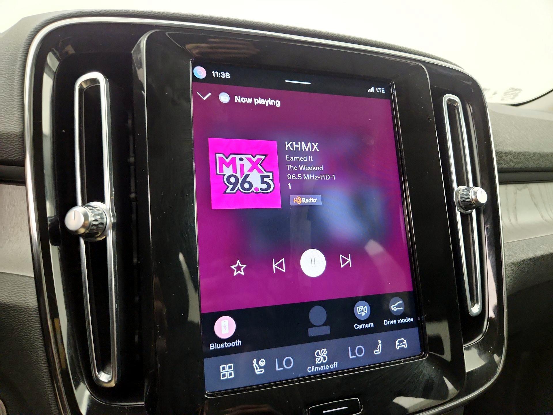 Thumbnail: 2025 Volvo XC40 - 15