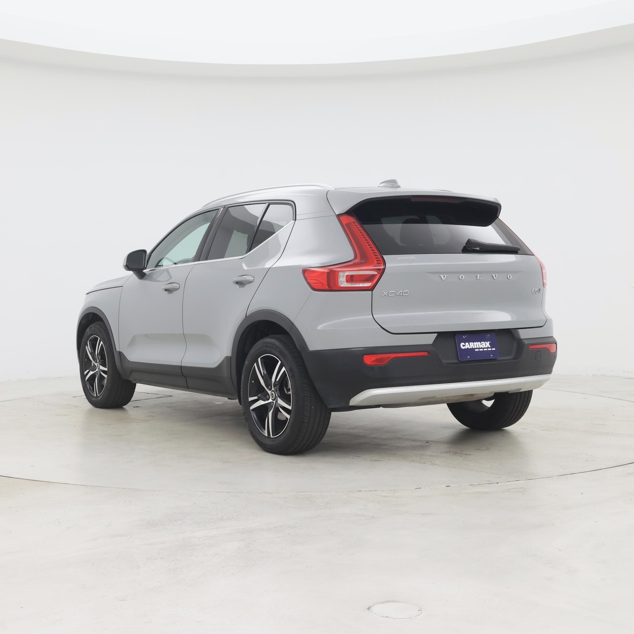 Thumbnail: 2025 Volvo XC40 - 2