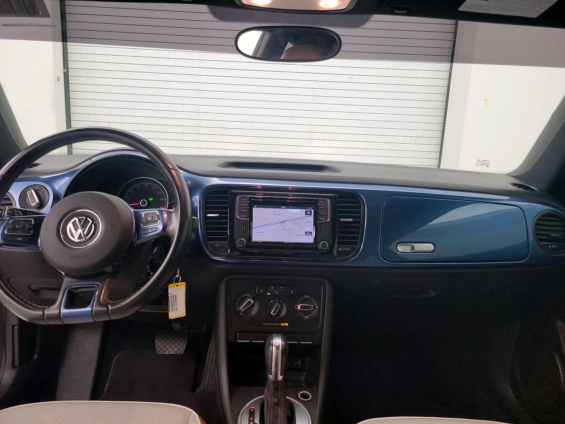 Thumbnail: 2017 Volkswagen Beetle - 9
