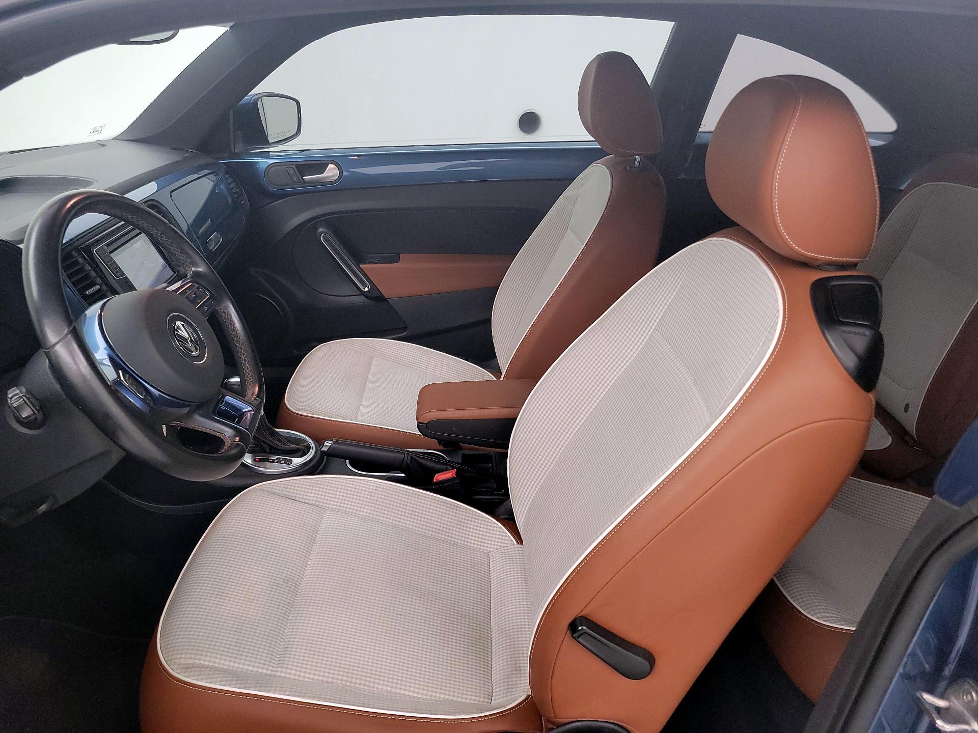 Thumbnail: 2017 Volkswagen Beetle - 11