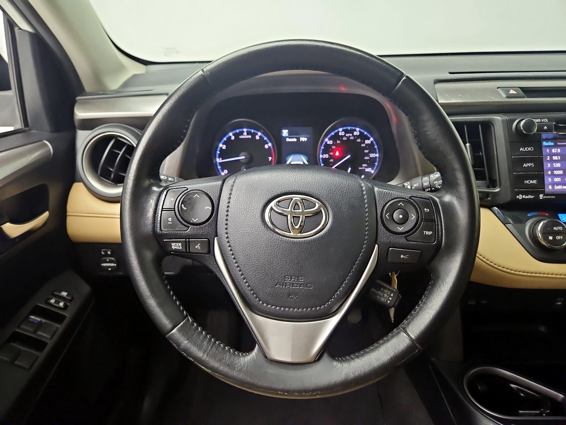 Thumbnail: 2017 Toyota RAV4 - 10