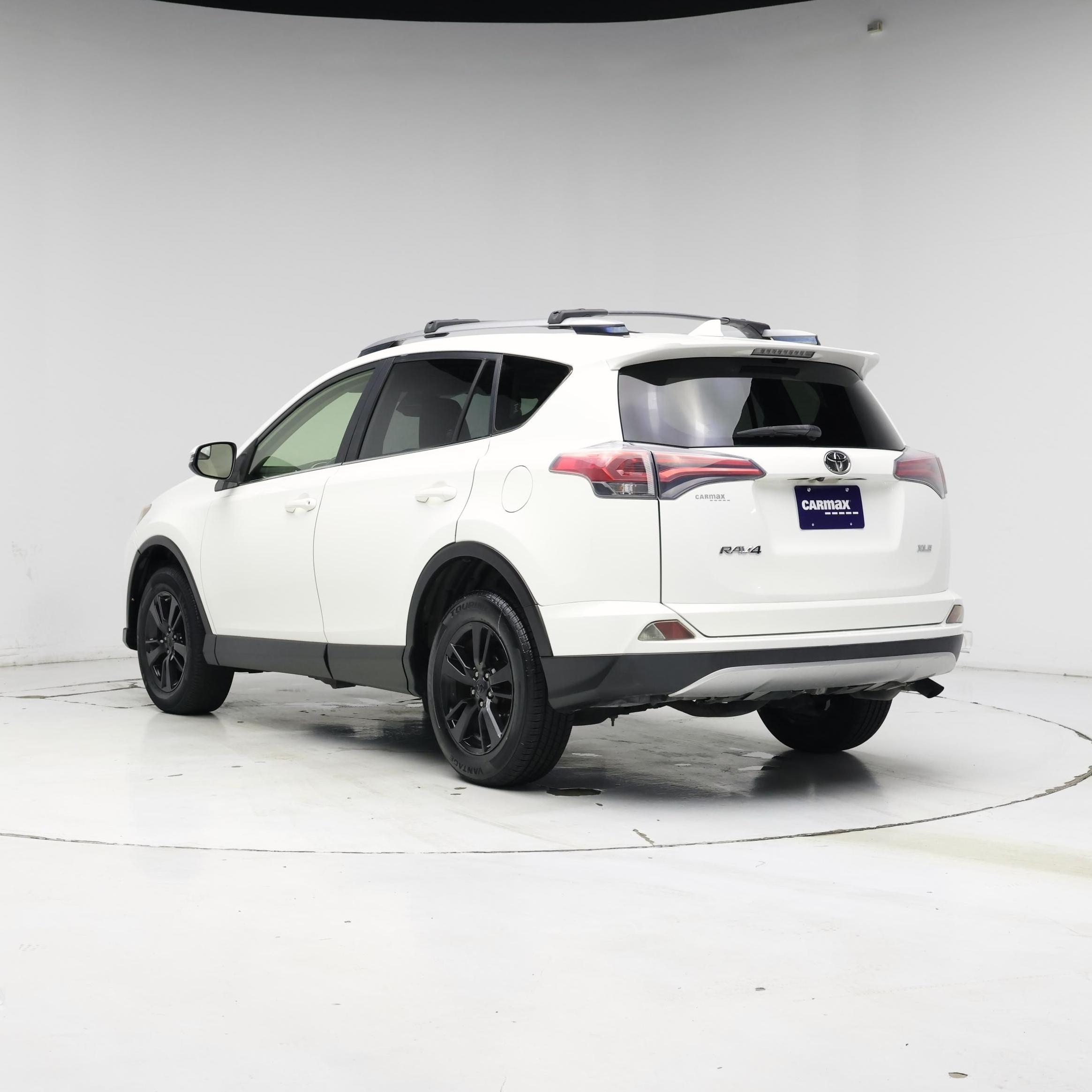 Thumbnail: 2017 Toyota RAV4 - 2