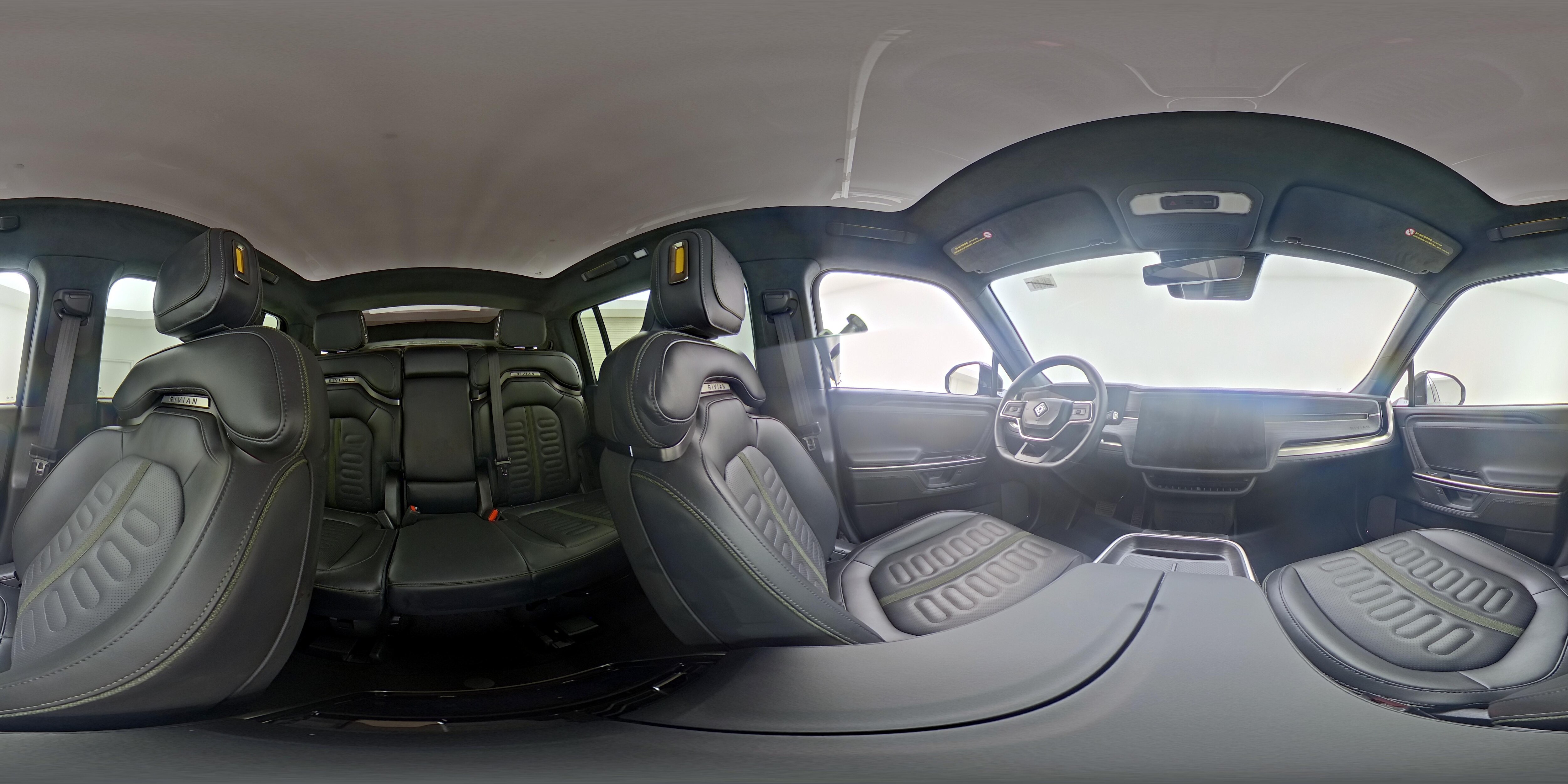 2025 Rivian R1S Adventure - Photo 26