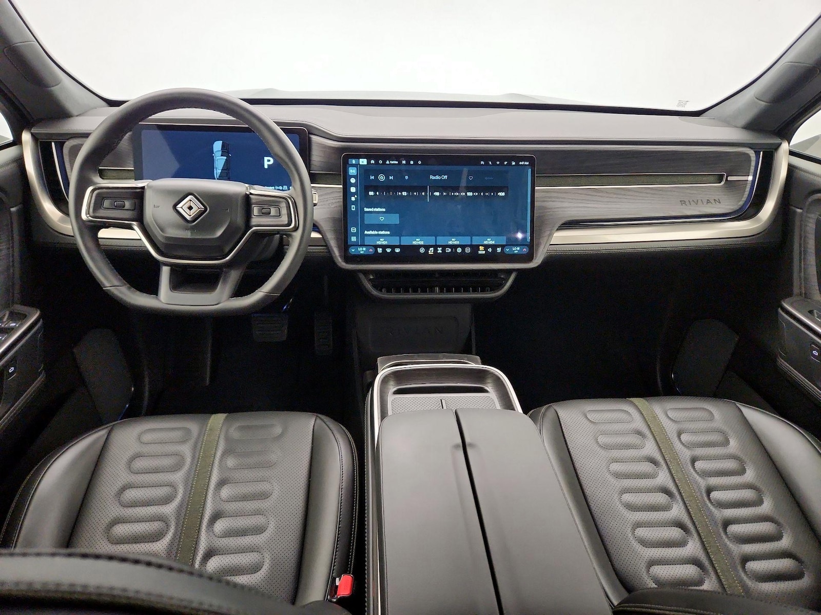 2025 Rivian R1S Adventure - Photo 10