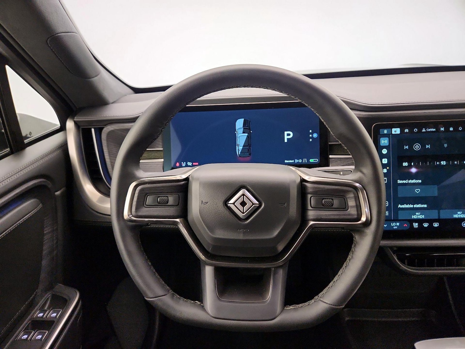 2025 Rivian R1S Adventure - Photo 11