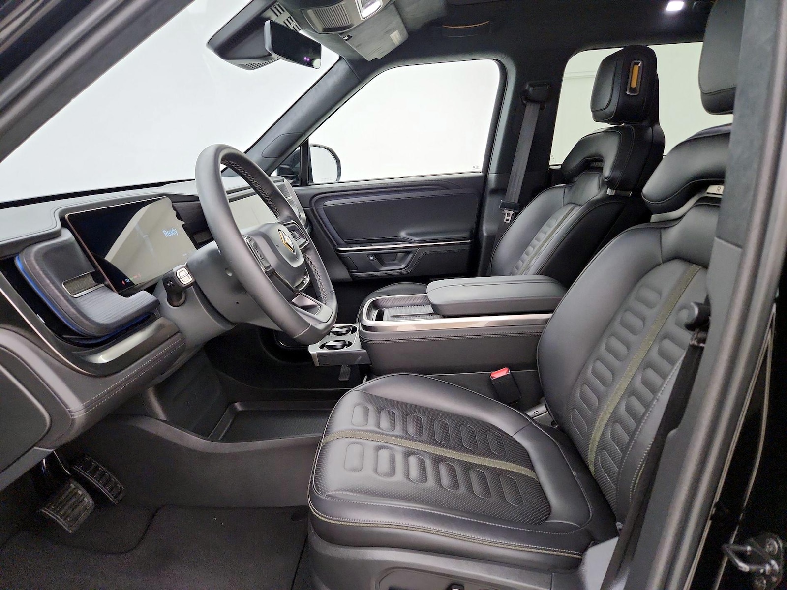 2025 Rivian R1S Adventure - Photo 12