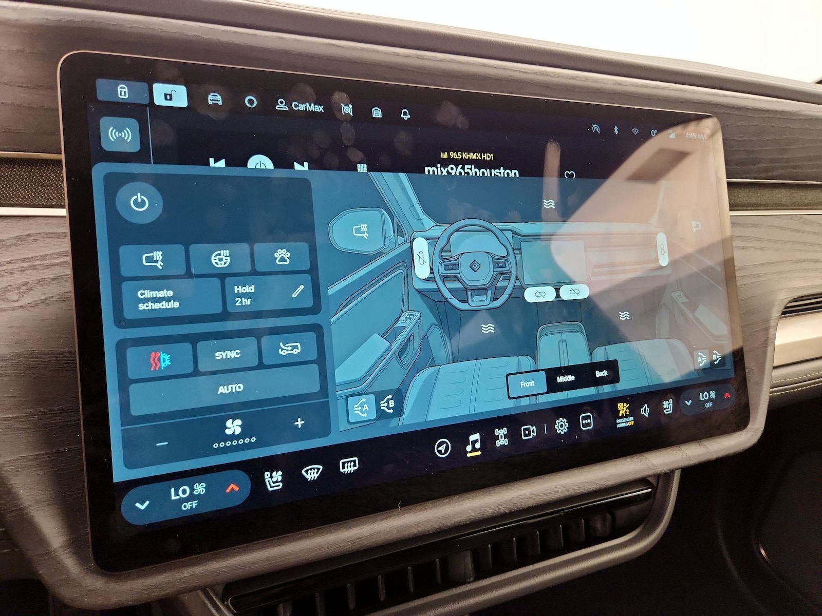 2025 Rivian R1S Adventure - Photo 16