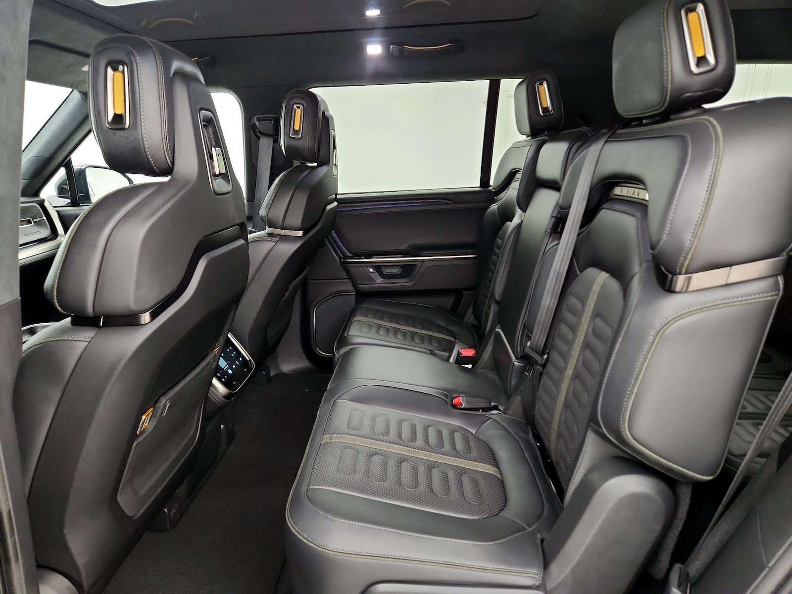 2025 Rivian R1S Adventure - Photo 20
