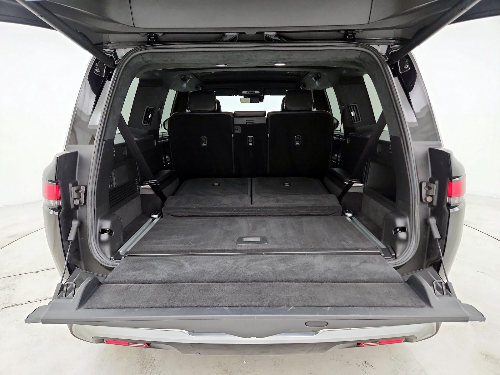 2025 Rivian R1S Adventure - Photo 23