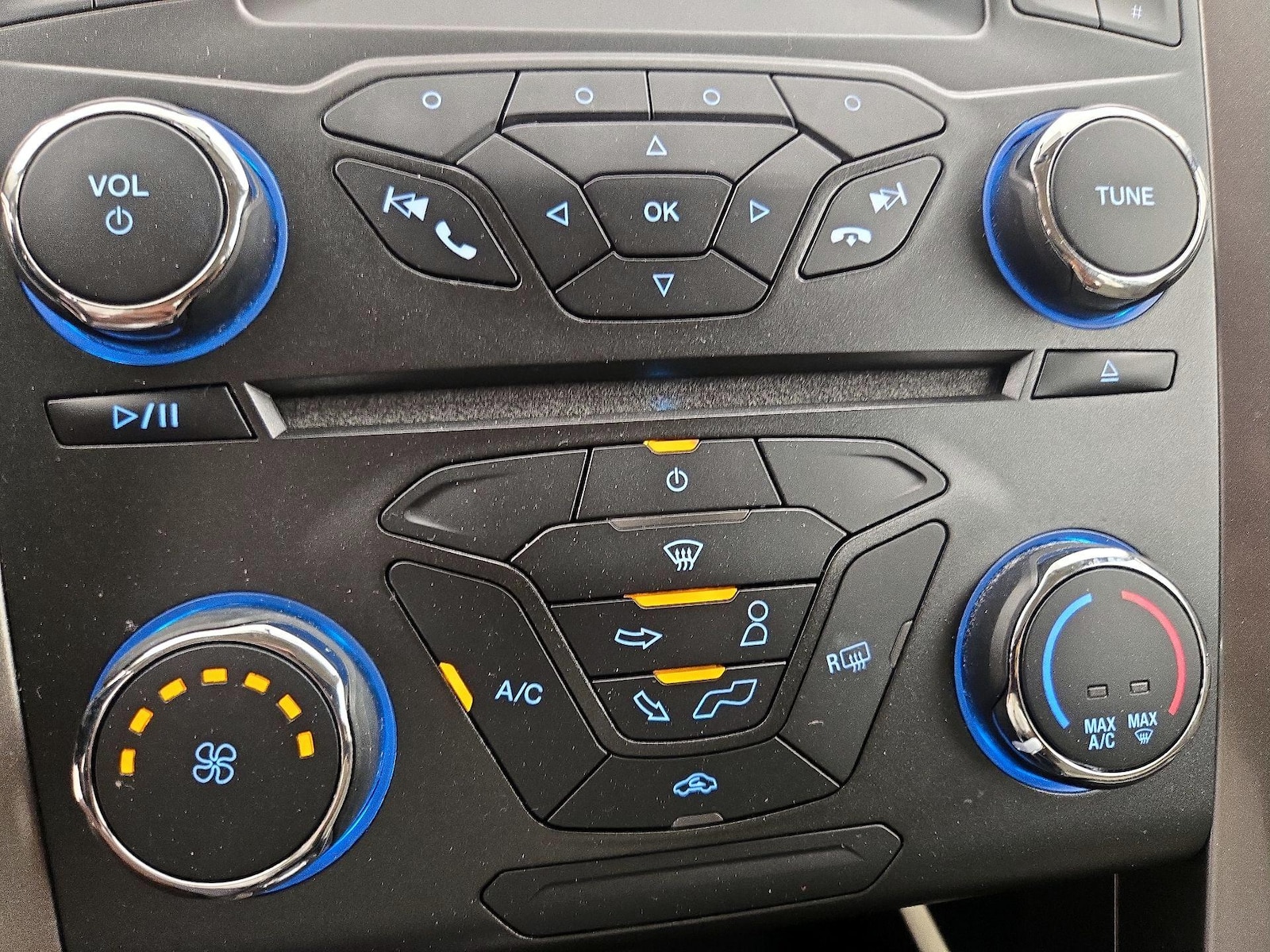 2017 Ford Fusion SE - Photo 17