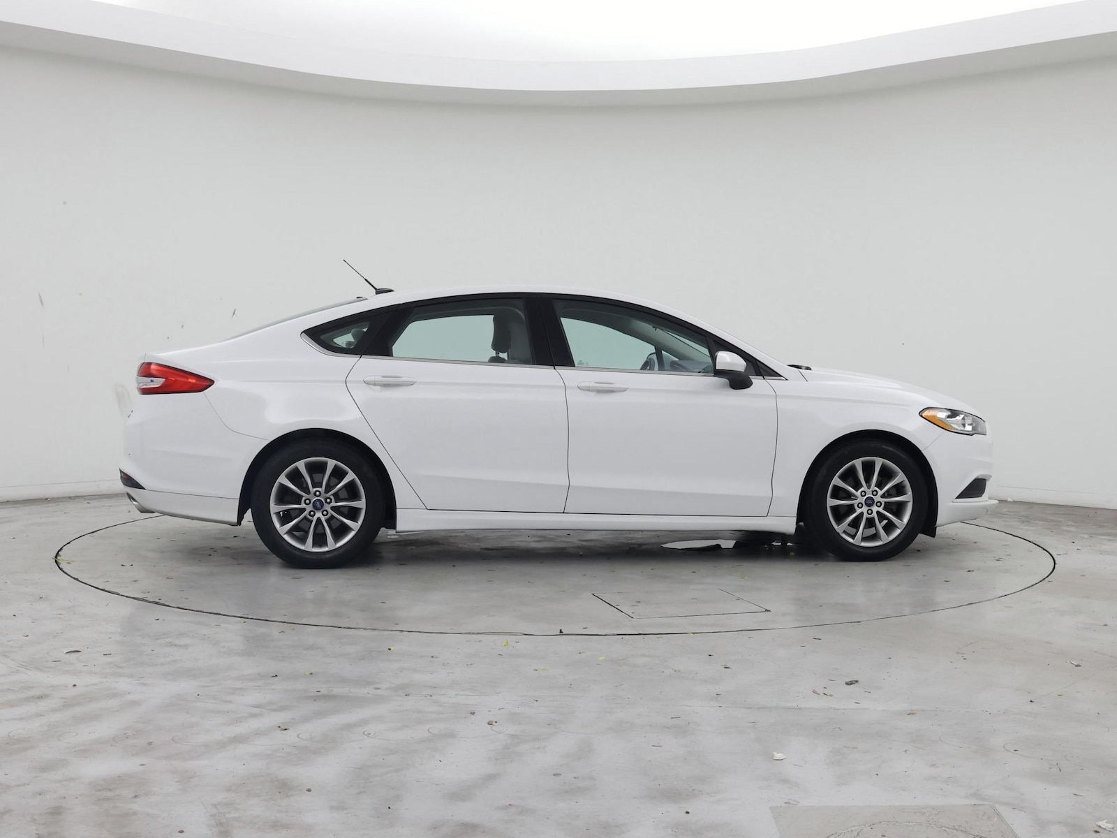 2017 Ford Fusion SE - Photo 8