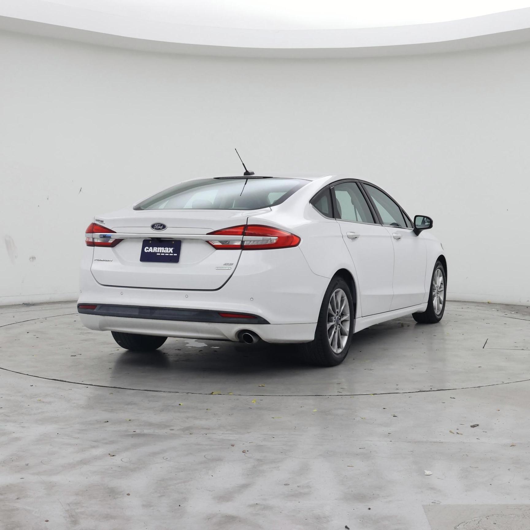 Thumbnail: 2017 Ford Fusion - 8