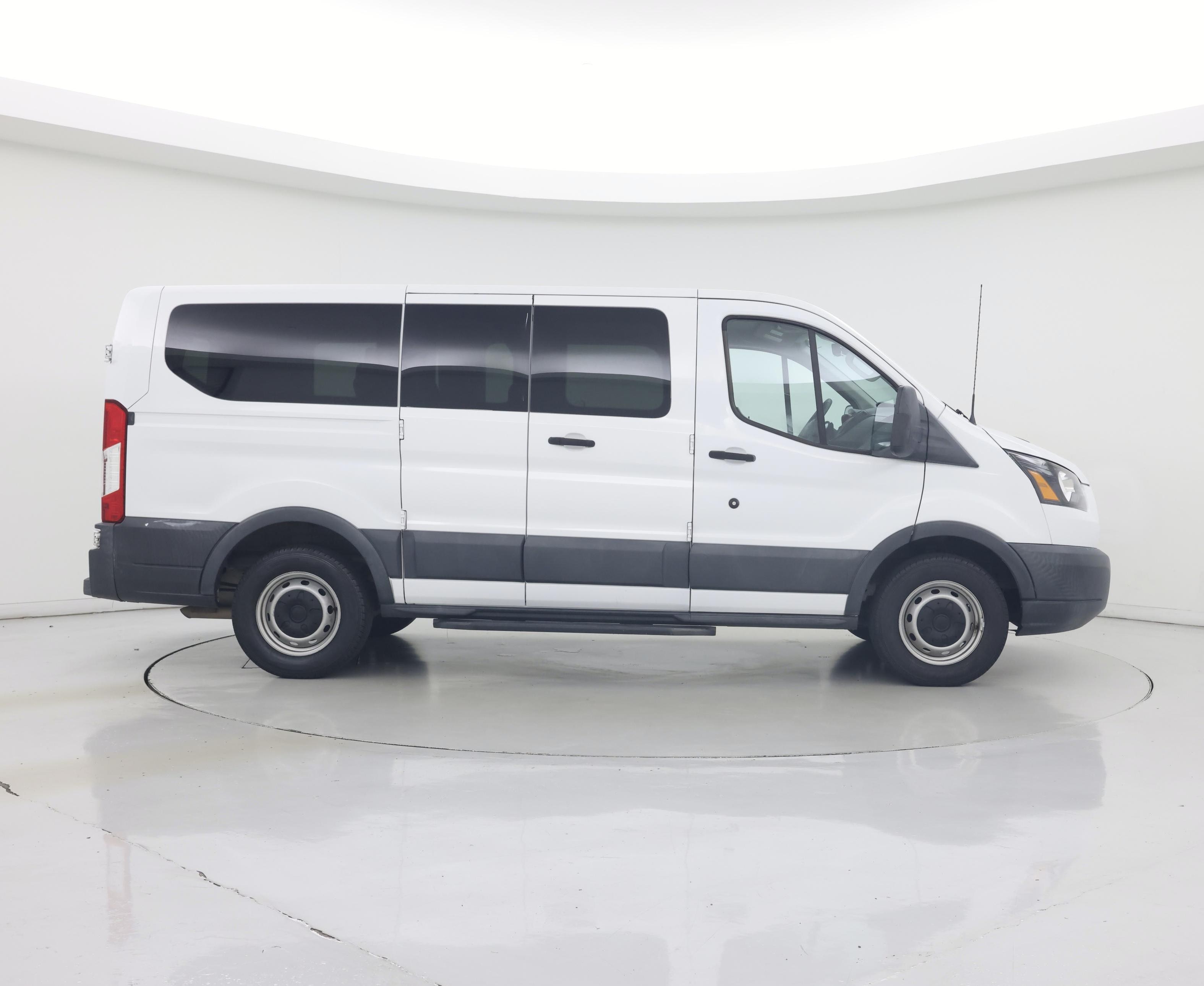 Thumbnail: 2018 Ford Transit Series - 7