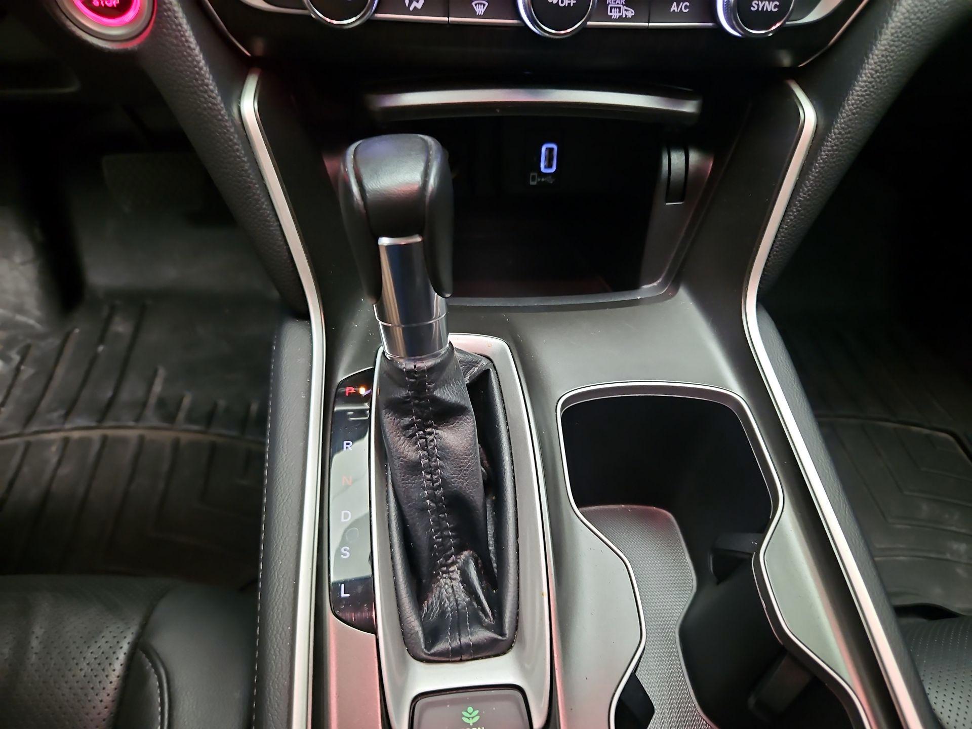 Thumbnail: 2018 Honda Accord - 17