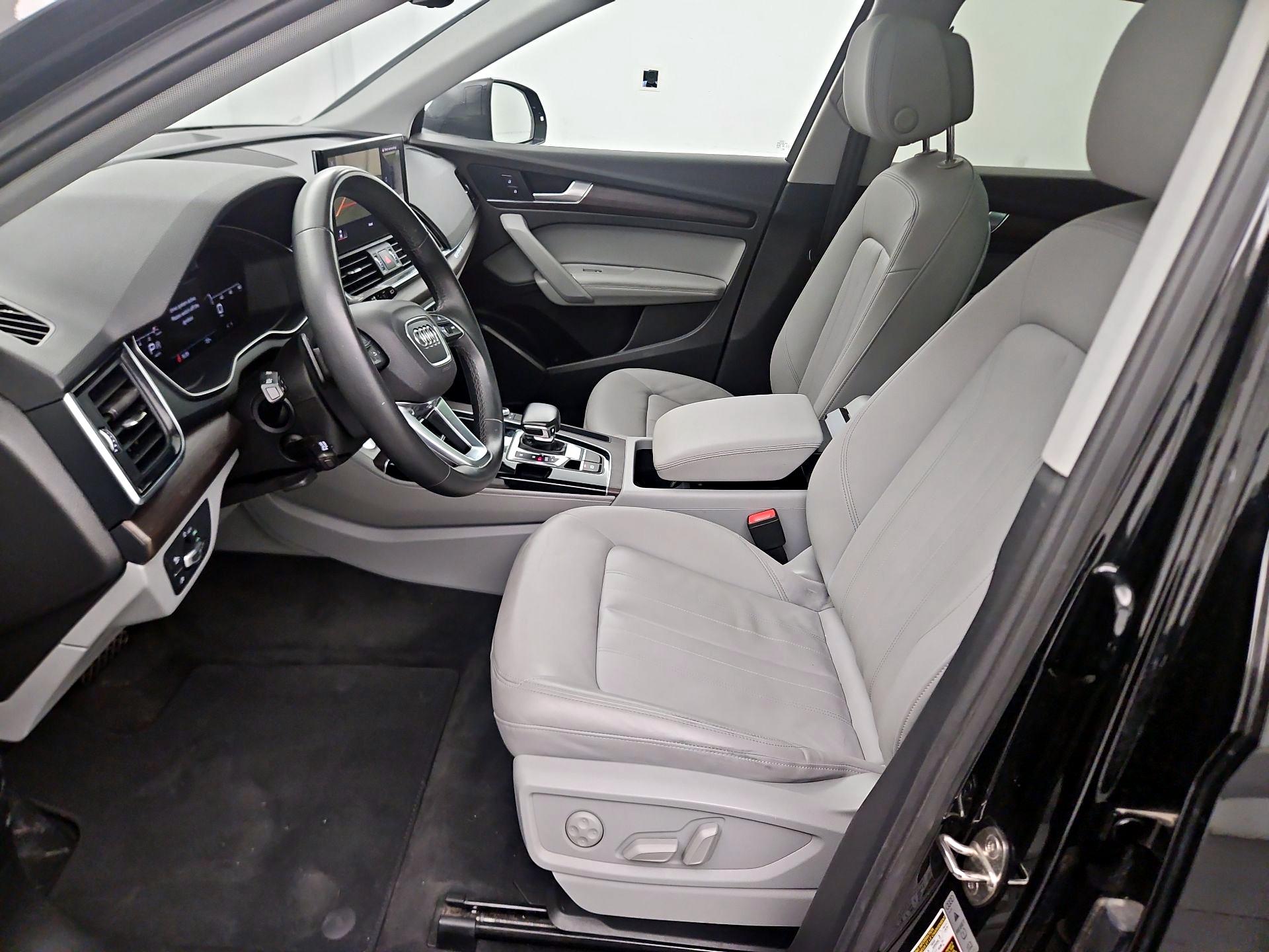 Thumbnail: 2021 Audi Q5 - 11