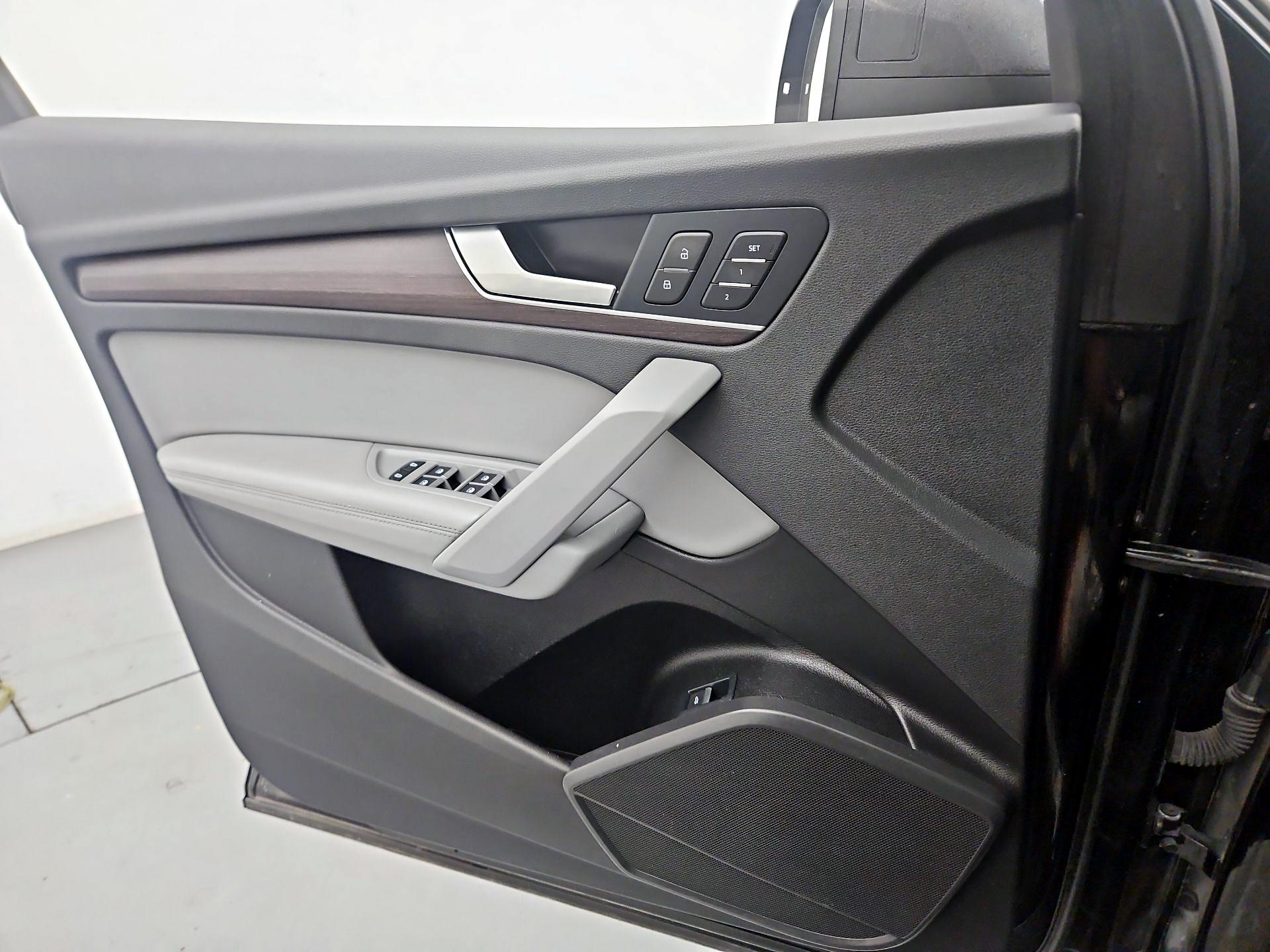 Thumbnail: 2021 Audi Q5 - 12