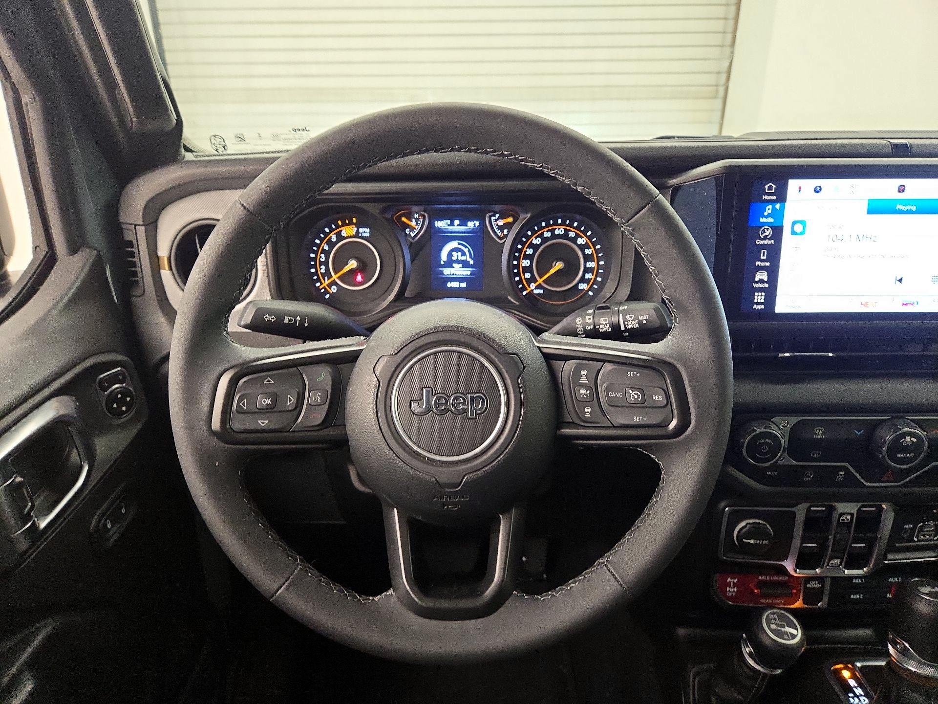 Thumbnail: 2025 Jeep Wrangler - 10