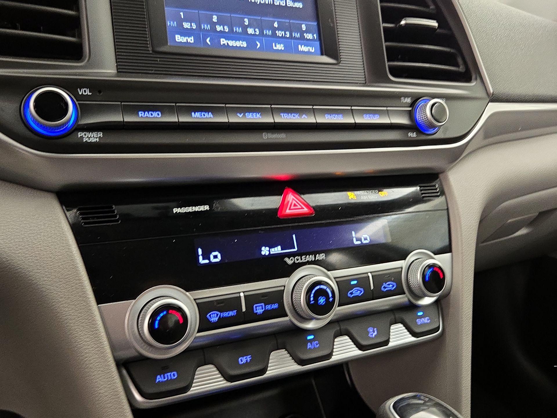 Thumbnail: 2020 Hyundai Elantra - 16