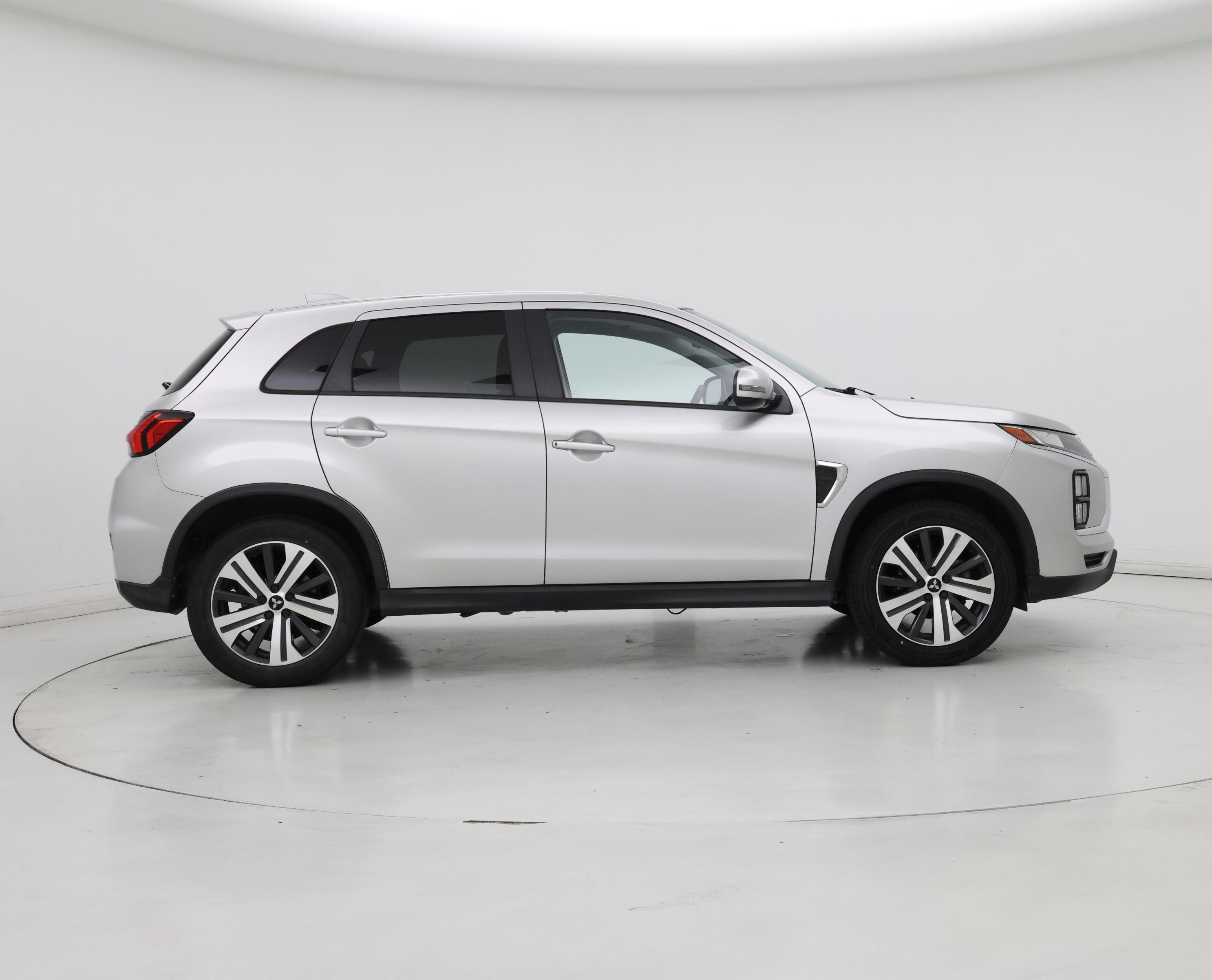 Thumbnail: 2021 Mitsubishi Outlander Sport - 7
