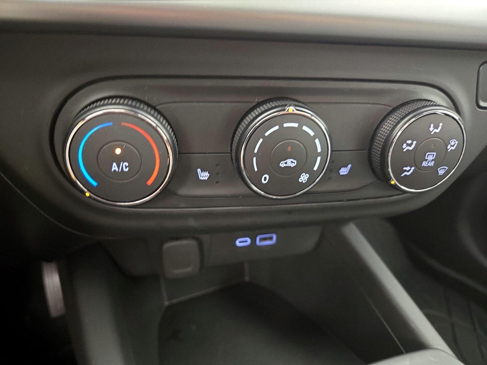 2025 Chevrolet Trax RS - Photo 17