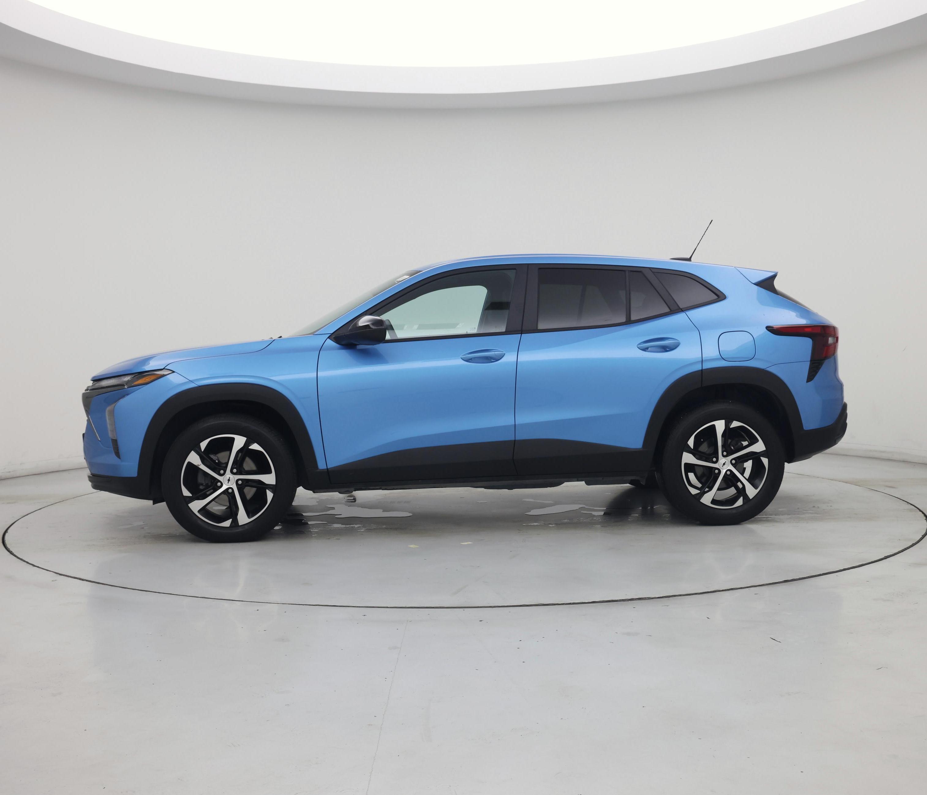 Thumbnail: 2025 Chevrolet Trax - 3