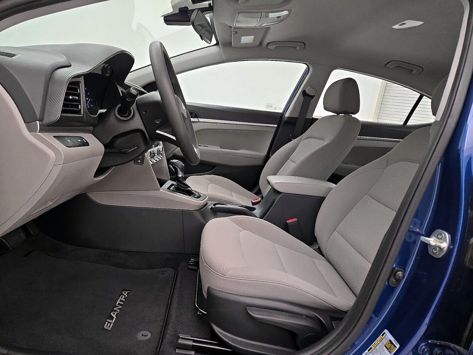 2020 Hyundai Elantra SE - Photo 12