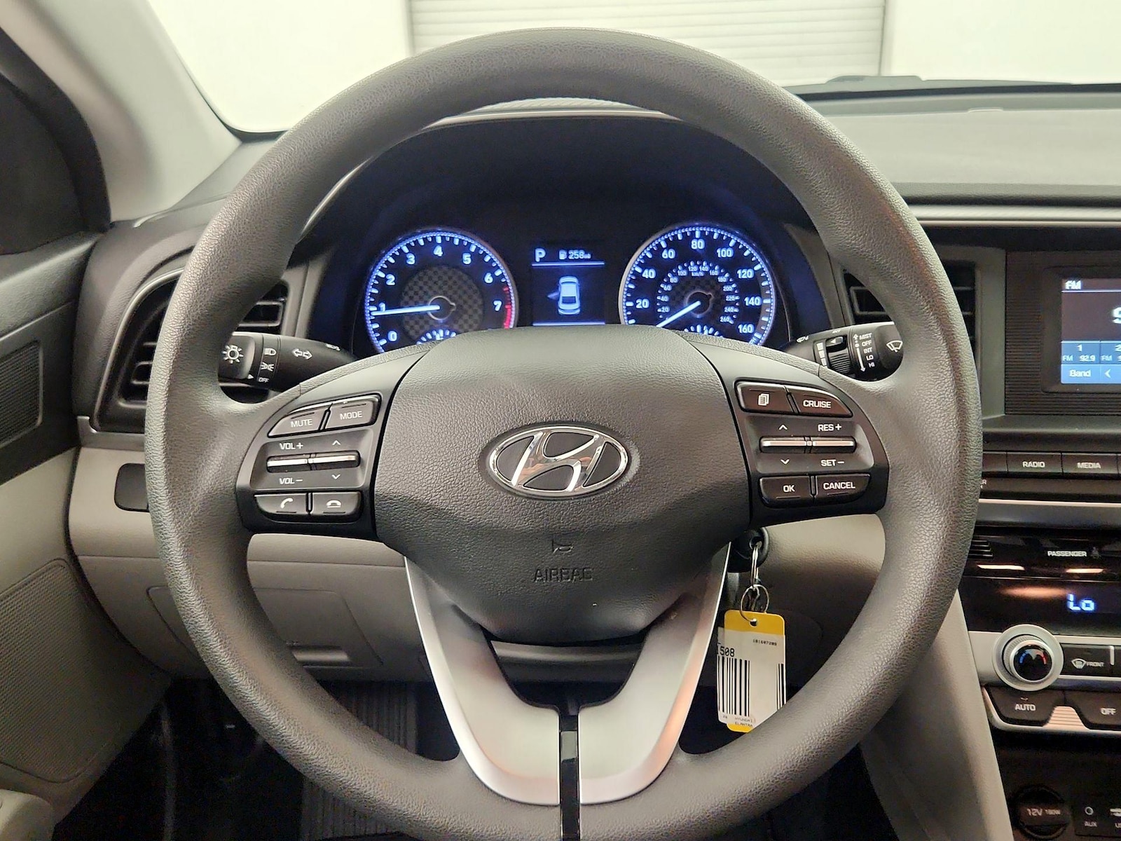 2020 Hyundai Elantra SE - Photo 11