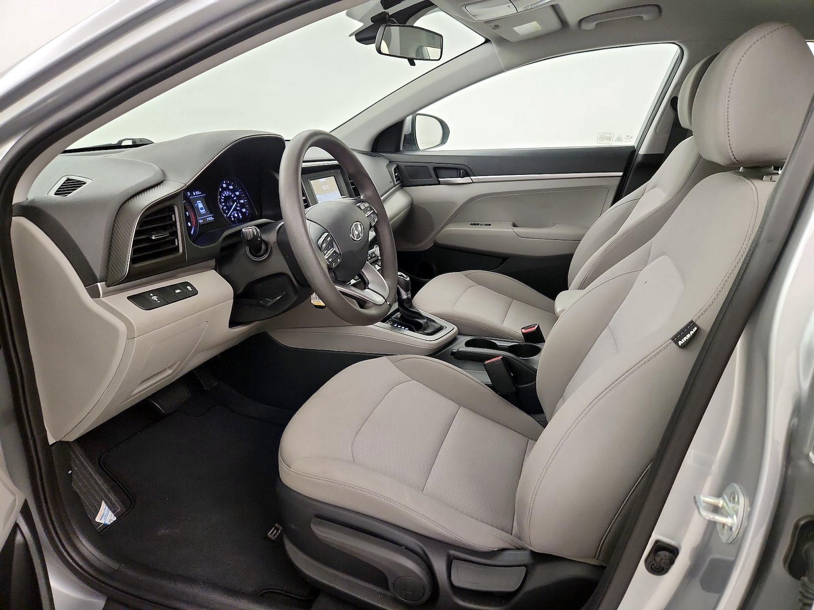 2020 Hyundai Elantra SE - Photo 12