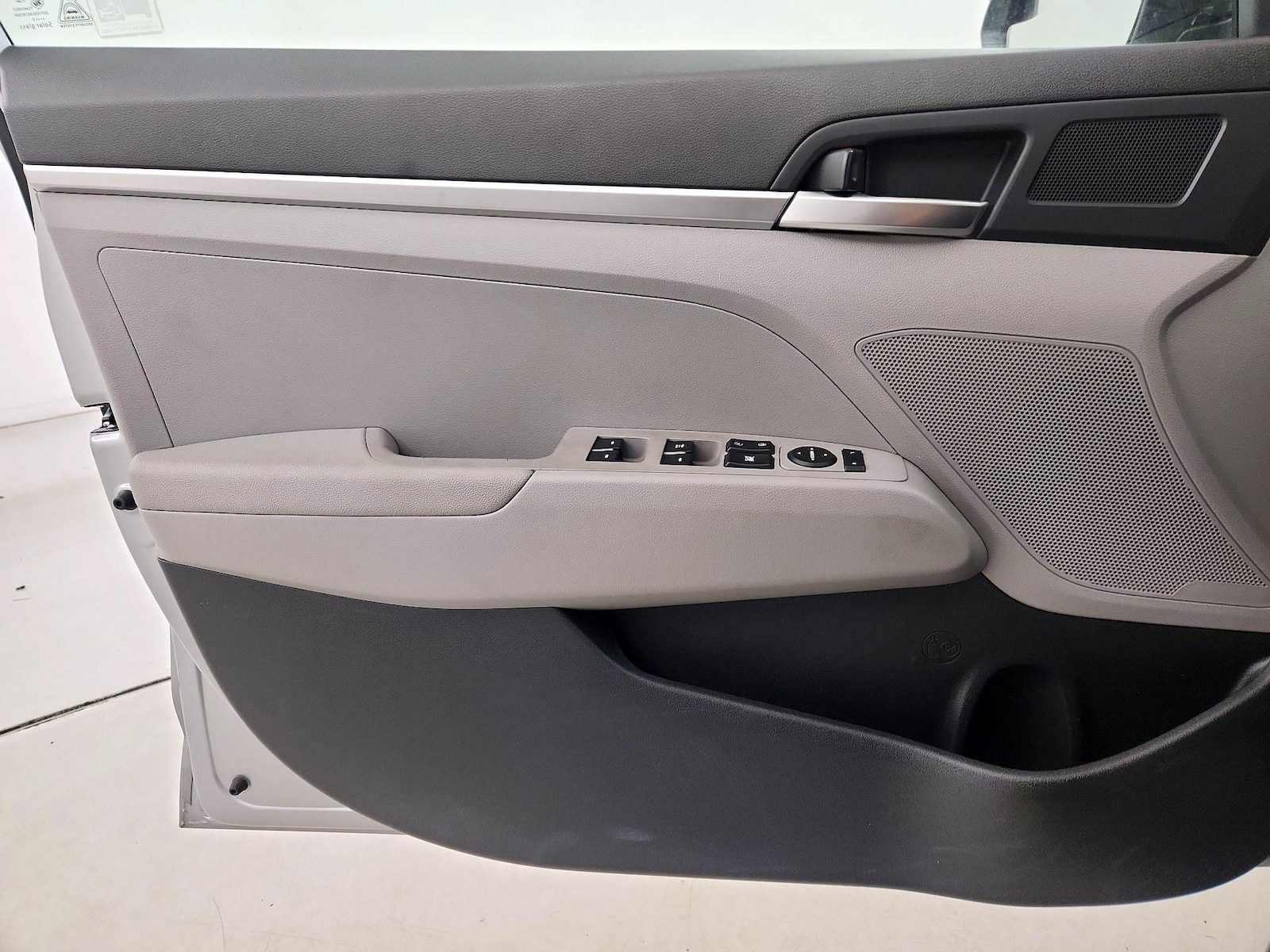 2020 Hyundai Elantra SE - Photo 13