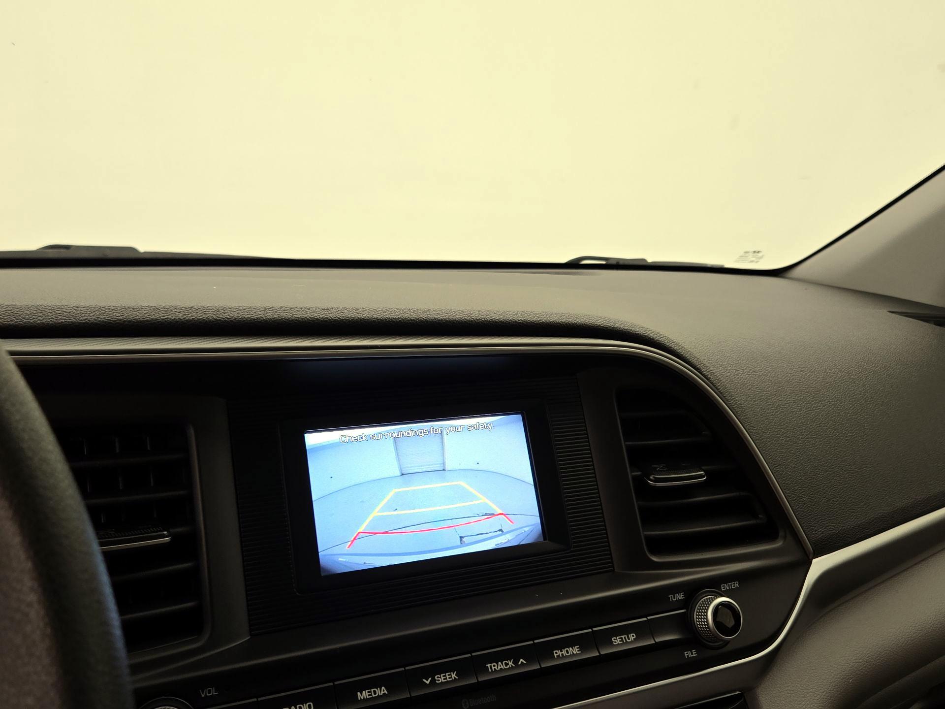 Thumbnail: 2020 Hyundai Elantra - 14