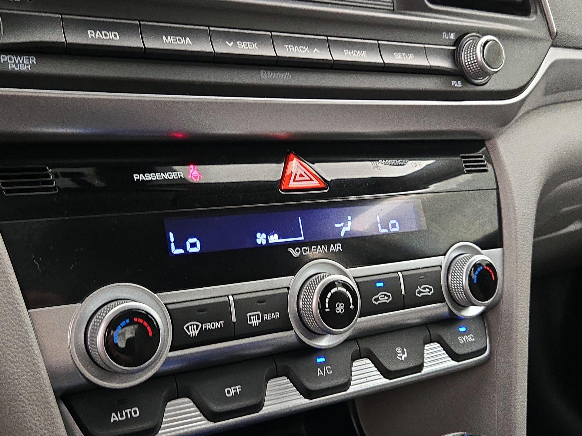 Thumbnail: 2020 Hyundai Elantra - 16