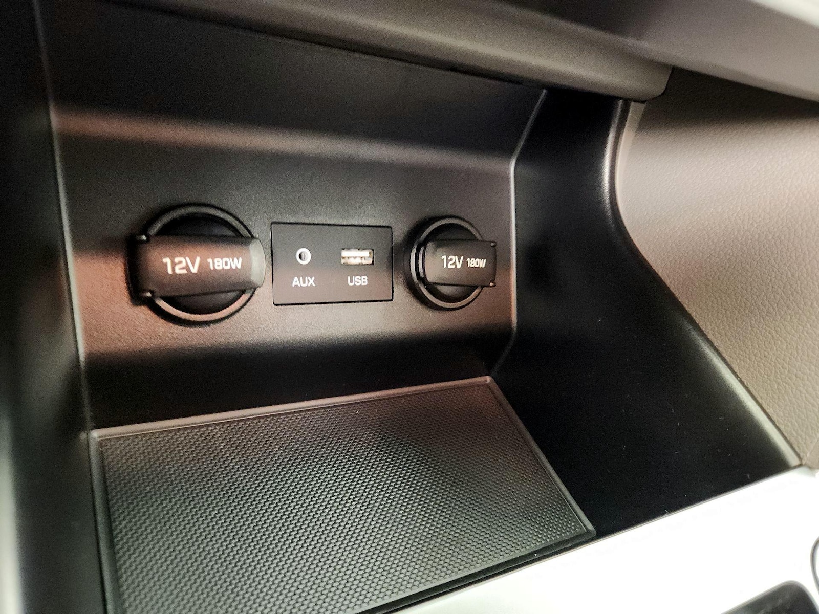 2020 Hyundai Elantra SE - Photo 19